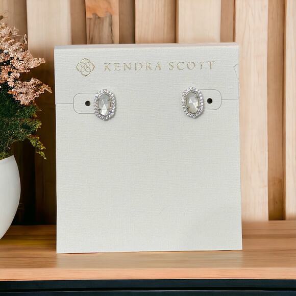 NWT! Kendra Scott Cade Silver Stud Earrings in Ivory Mother-of-Pearl - Picture 1 of 6